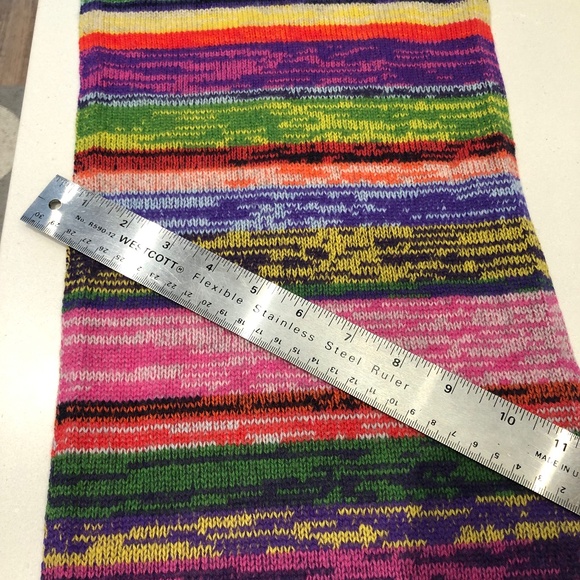 "New Scotland" 100% Cashmere scarf - Picture 3 of 6